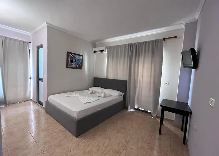 Alexander 3* Sarandë