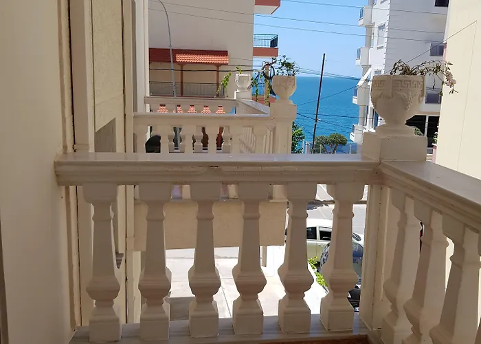 Alexander 3* Sarandë