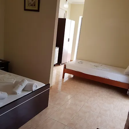 Alexander 3* Sarandë