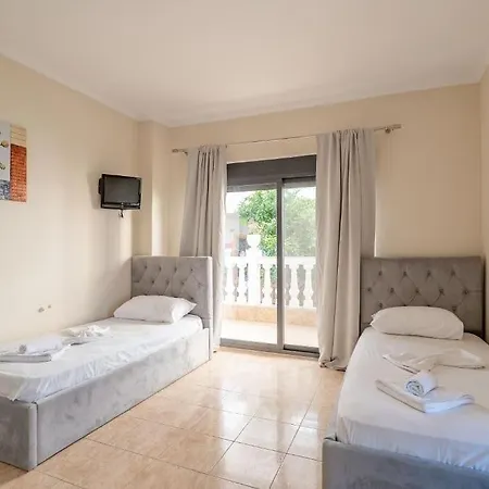 Hotel View Sarande 3*
