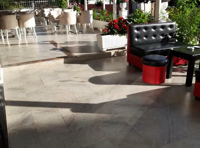 Alexander 3* Sarandë